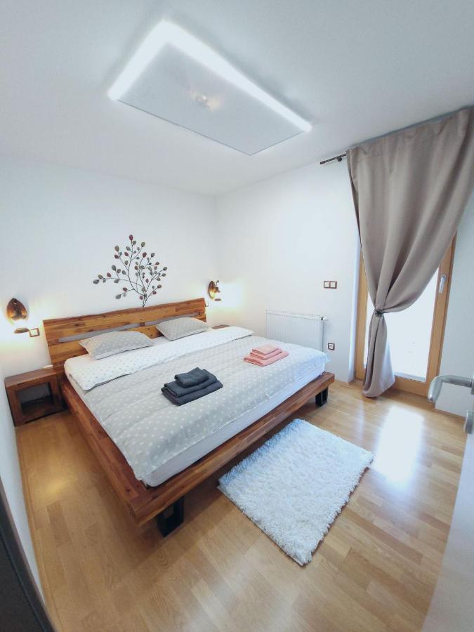 Apartma M&J モイストラナ エクステリア 写真