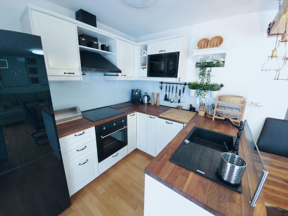 Apartma M&J モイストラナ エクステリア 写真